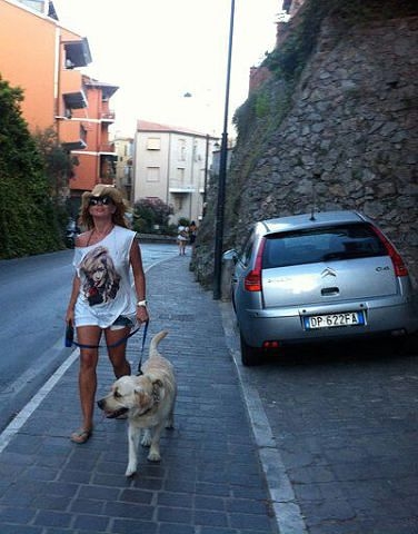 Красавица, умница и вообще приятная во всех отношениях девушка)...