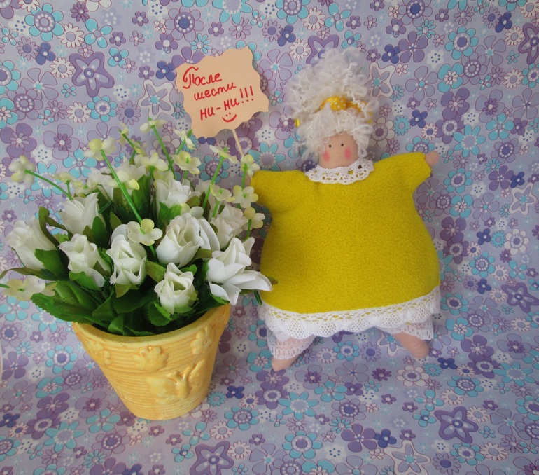 Улиточка в розовом и толстушка.