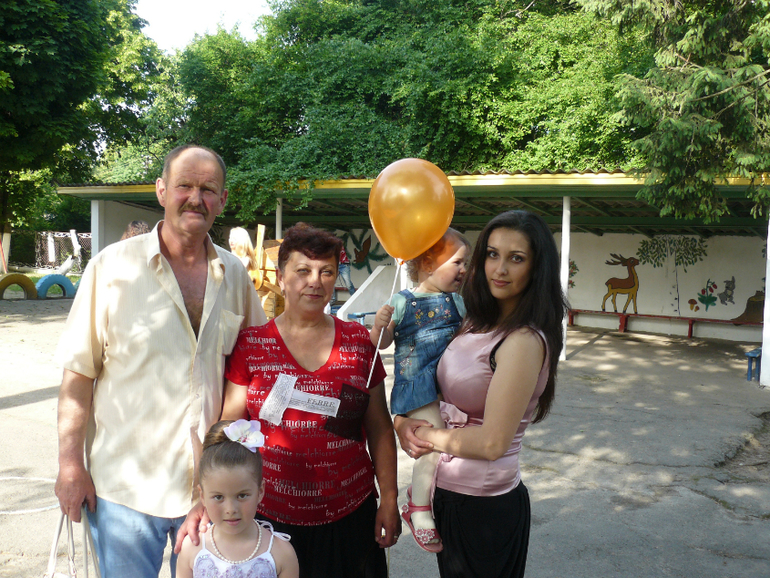 Ангелинка-вьіпускница)))