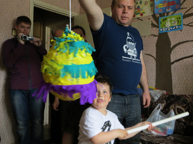 День рождения. Гости и подарки.