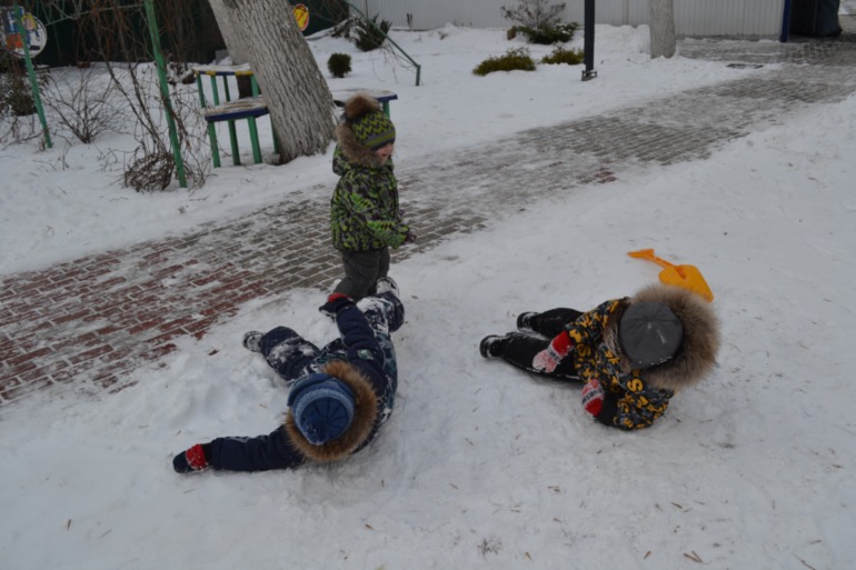 Зима. Игратушки.