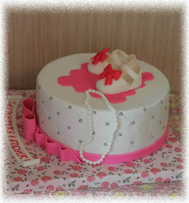 Торт с пинетками.