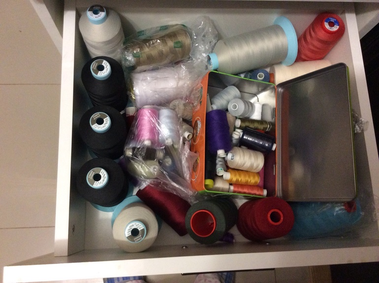 Хранение ниточек.