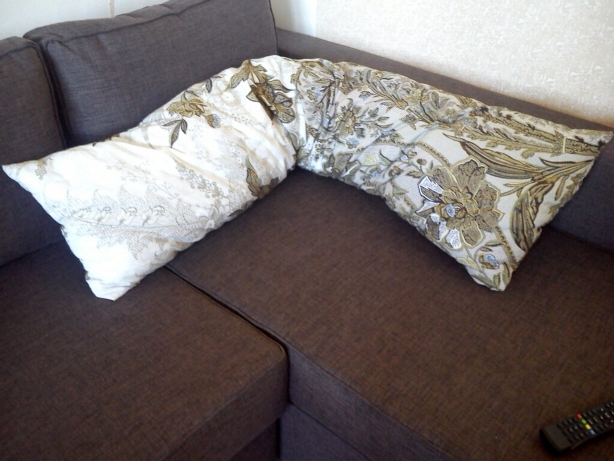 Подушка под живот