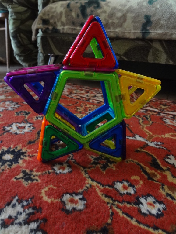 magformers-воображариум или что подарить 3х-летке)