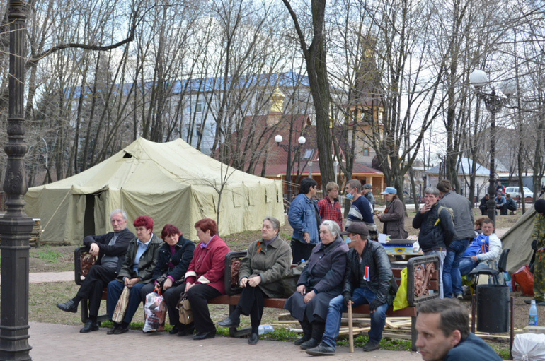 Луганск 9.04.2014г.Очень много фото!