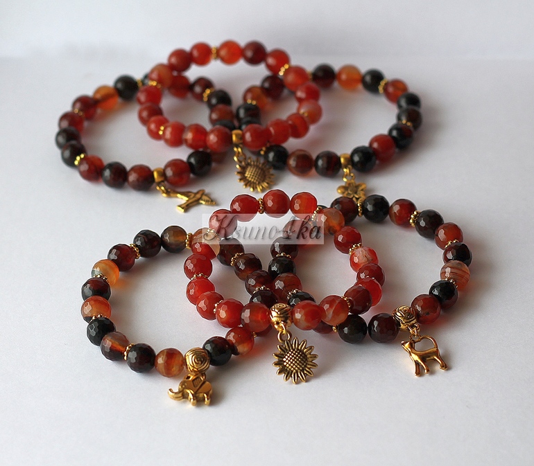 И я туда же)  Браслеты и закладочка...