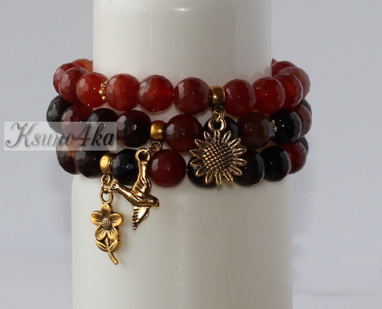 И я туда же)  Браслеты и закладочка...