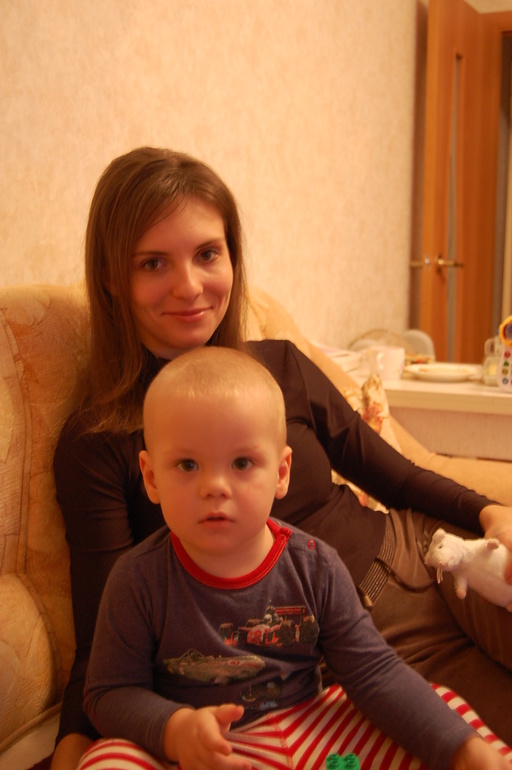 Подстригла Ильку, он снова лысик)))