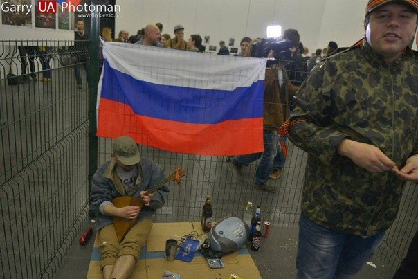 Культурная жизнь бьет ключом....и большей частью по голове!