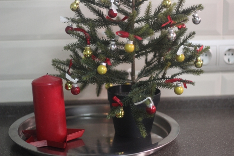 покажу остатки нового года