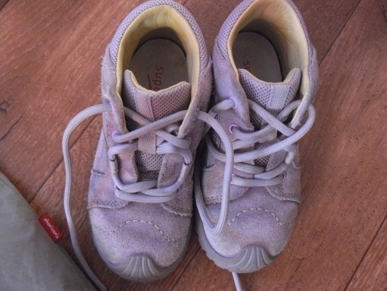 Плащ ф. Charivari + ботиночки SuperFit р. 24 Цена 1500!!! Почта за мой счет!!!