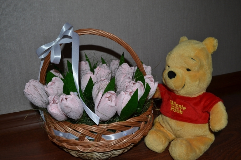 Девочки я к вам со своими первыми тюльпанчиками и крокусами