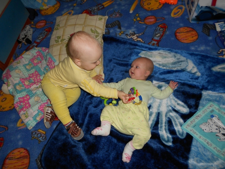 Артём и Полина вместе 6 месяцев!