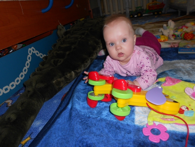 Полине 7 месяцев, поход в поликлинику.