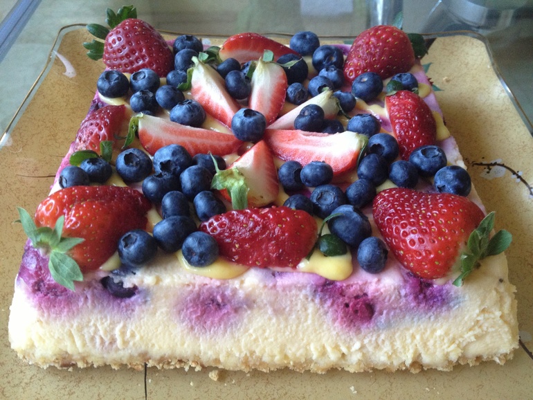 Чизкейк "Ягодный фейерверк"