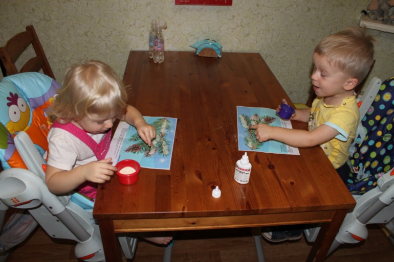 Наш первый ФМ! Новогодний переполох, 1 неделя