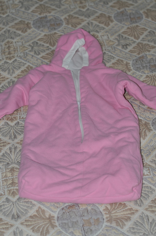 Отдам даром верхнюю детскую одежду на малышку