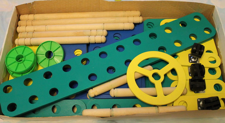 Большой конструктор "Уникум" .