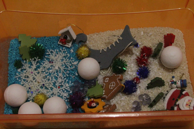 Наши новогодне-зимние сенсорные коробочки