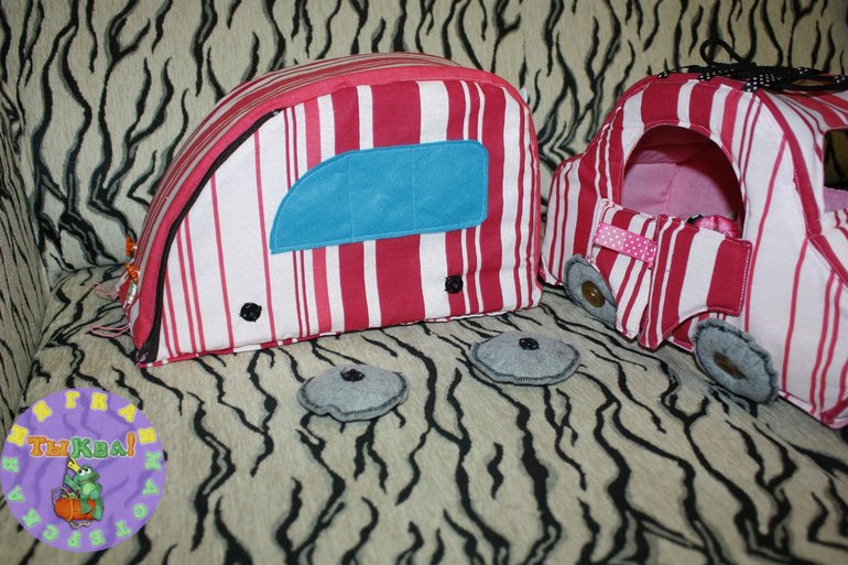 Мягкая машинка с фургоном