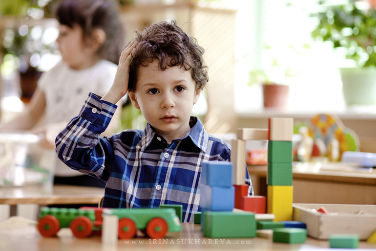 Один день из жизни в детском саду. Часть 2. Играем.
