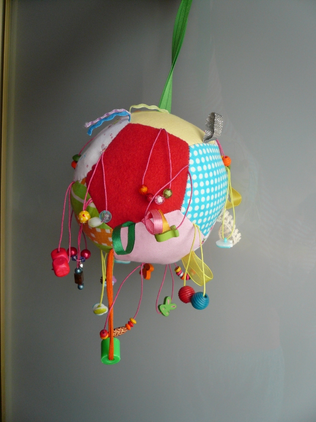 Конфеточный мячик