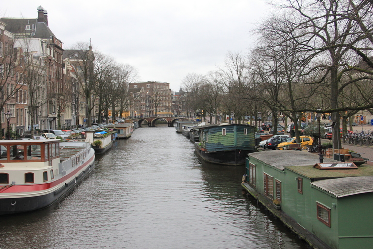 Амстердам как наваждение, как неразделенная любовь.