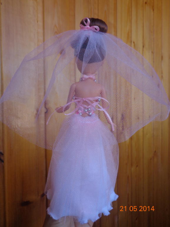 Кукольная одежда и корона))))