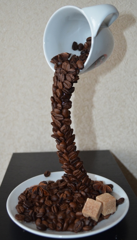 Полетели чашки.....