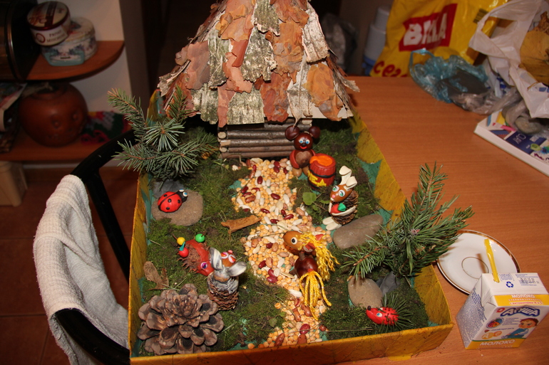 Осенняя поделка из природного материала в садик