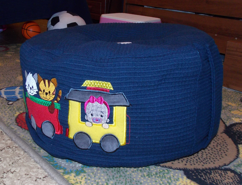 Пуфик-паровозик!)))