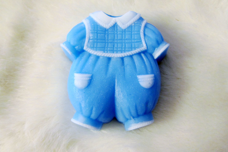 С новорожденным!