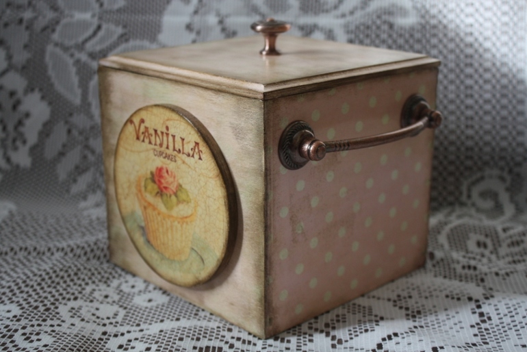 Кухонные принадлежности в технике декупаж