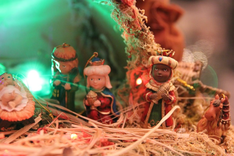 календарь ожидания праздника или рождественский вертеп