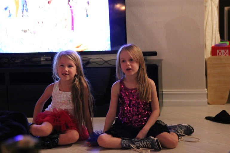 Новый год с друзьями!)