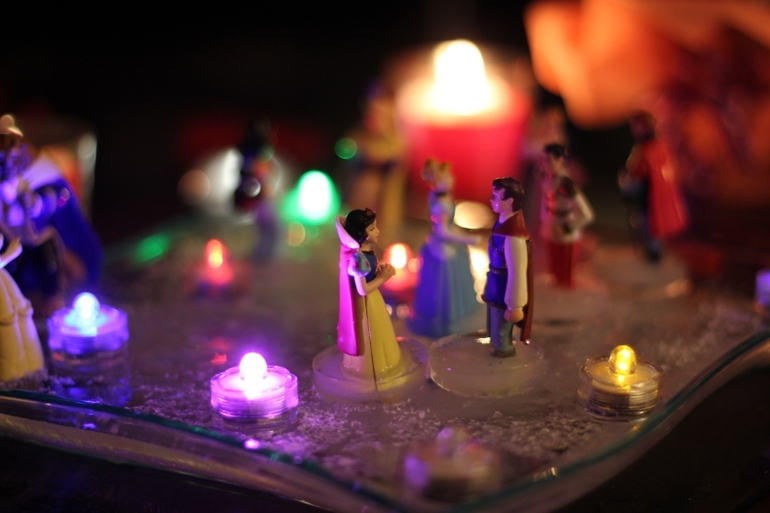 мама полезла в морозилку....