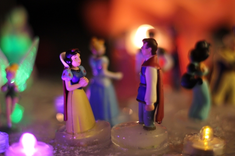 мама полезла в морозилку....