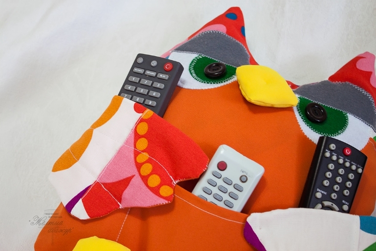 Подушка с карманами для мелочей