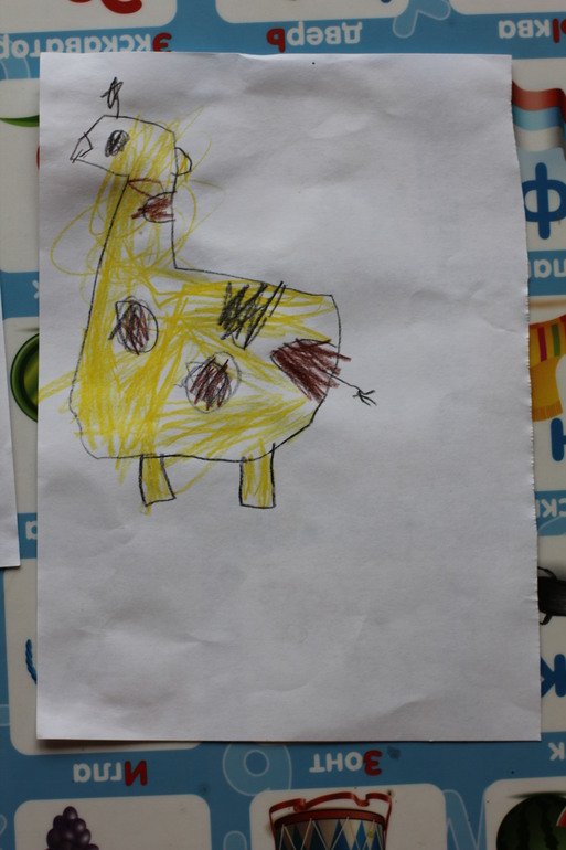 Андрей рисует