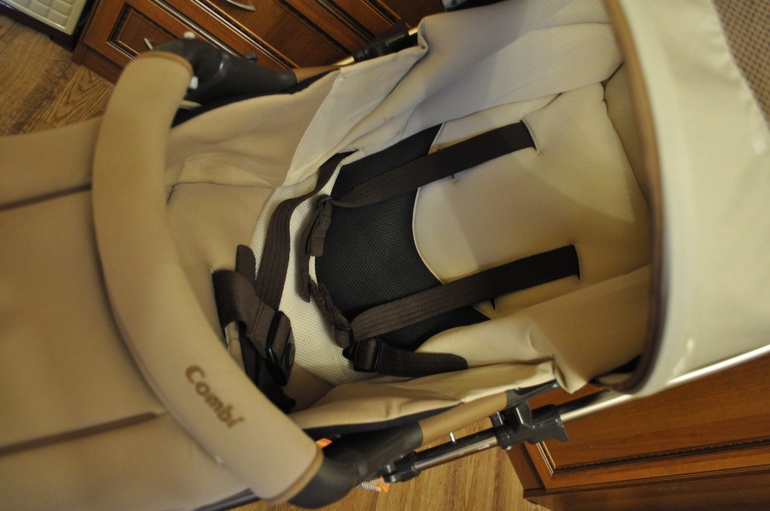 combi urban walker 8500 плюс фирменный дождевик