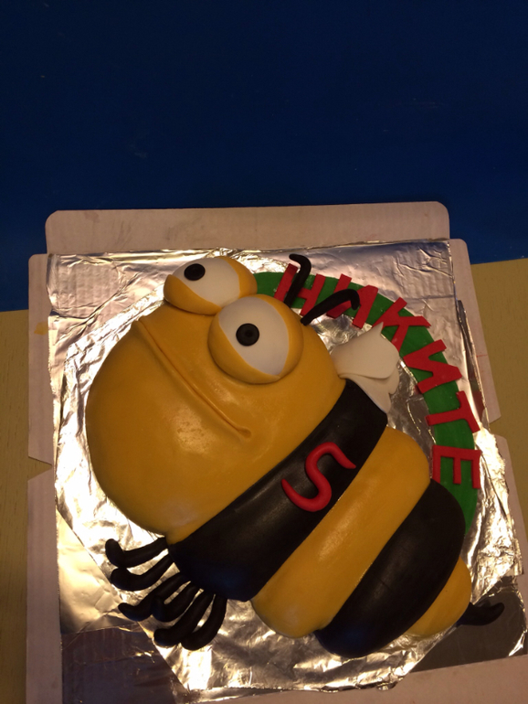 Веселый пчел :)