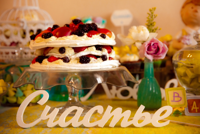 Сладкий стол на годовасие...