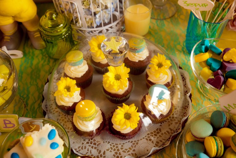 Сладкий стол на годовасие...