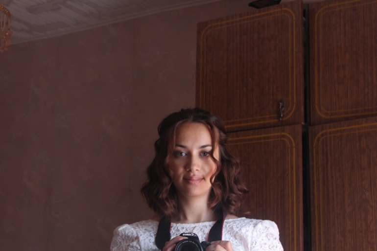 Помогите определиться с прической и как вам образ?)