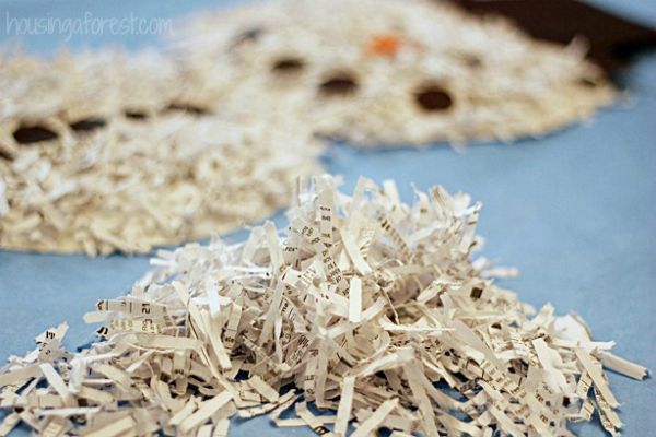 Cнеговик из бумажных тарелок