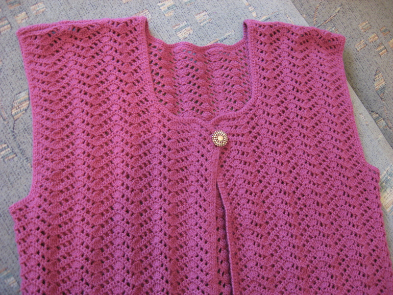 Жилет узором зигзаг