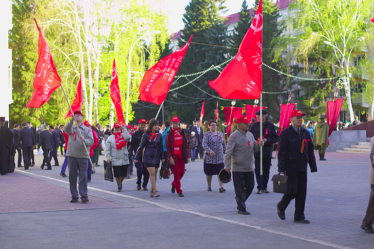 Сегодня у вечного огня...