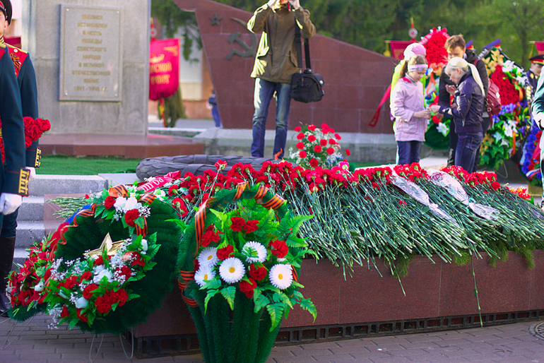 Сегодня у вечного огня...