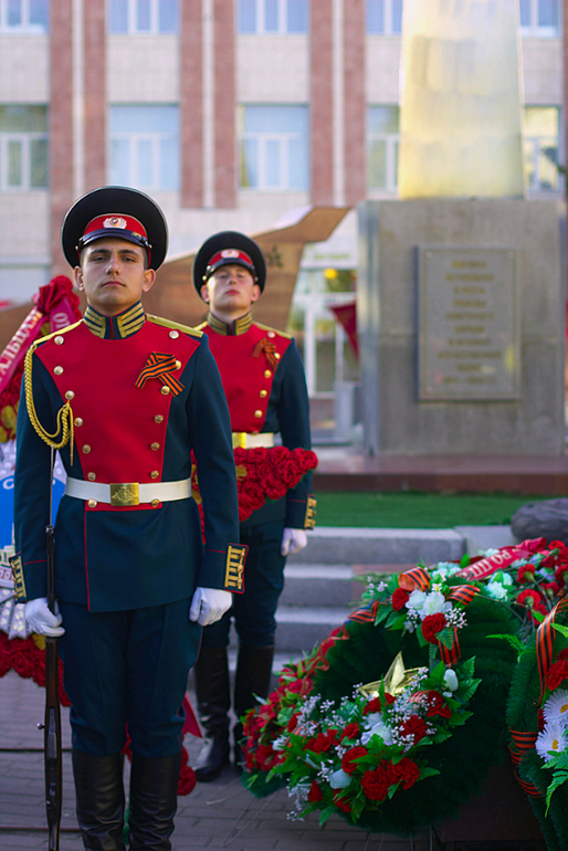 Сегодня у вечного огня...